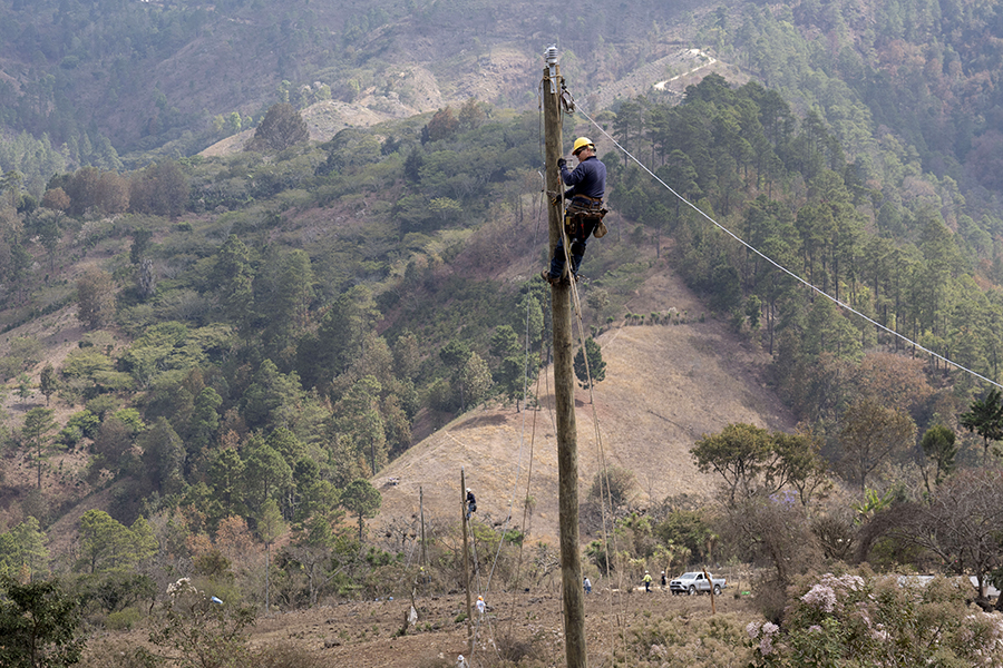 stinging electrical lines in Guatemala